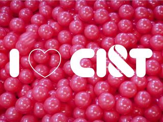 A red ball pit with the saying I love CI&T