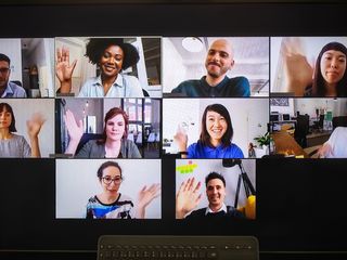 people-in-online-meeting