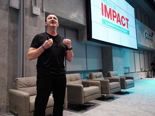 Cesar Gon falando no BIZ Impact Summit 2019