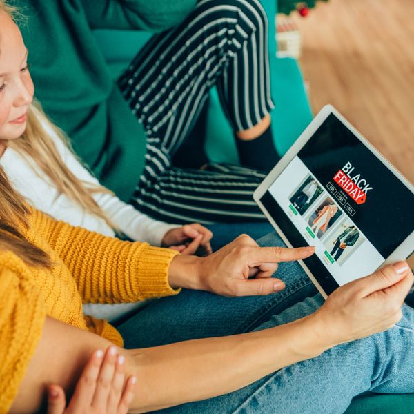 Familia faz compras online