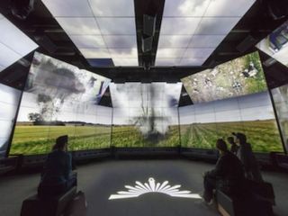 Immersive scaled projection
