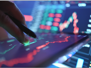 IA amplia o neg&oacute;cio com algoritmo de tecnologia financeira investindo seguro investir no mercado de a&ccedil;&otilde;es em dinheiro digital